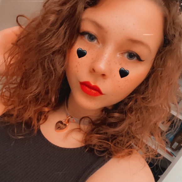 Meet your Posher, Mikhaela - Picture 2 of 2